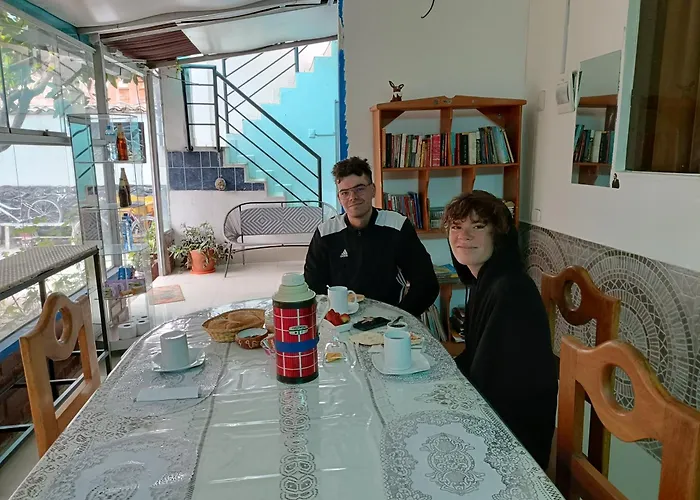 Ayllu Con Cochera Hotel
