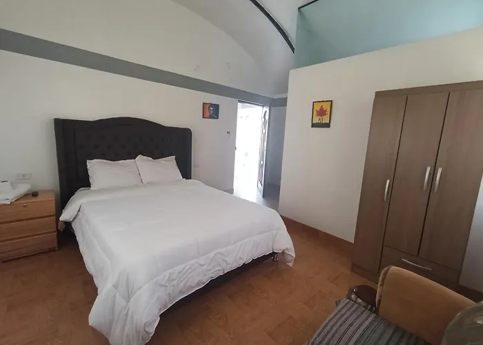 Ayllu Con Cochera Hotel